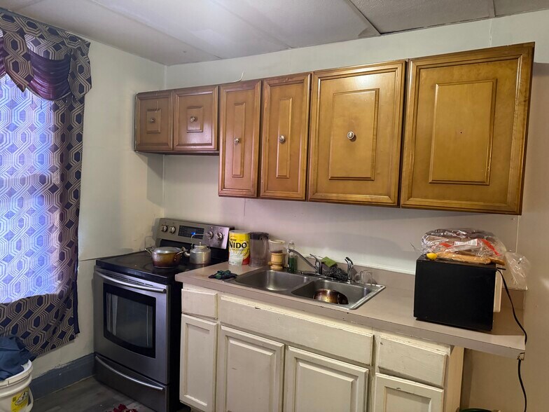 More Photos Of 607 Blandina St, Utica Apartments For Sale