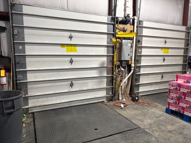 More Photos Of 400 Kristen Ct, Montrose Showroom For Lease