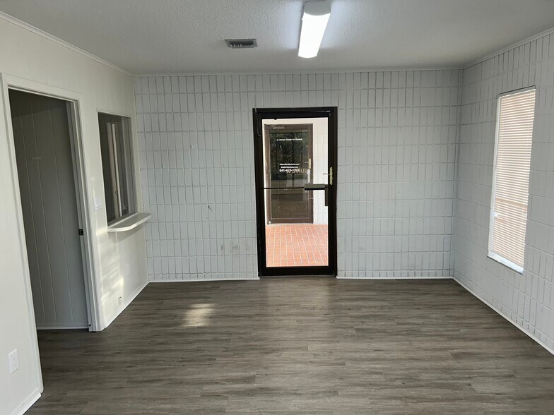 More Photos Of 695 Old Englewood Rd, Englewood Medical For Lease