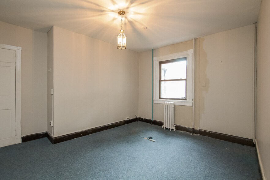 More Photos Of 18 W Franklin St, Baltimore Office Residential For Sale