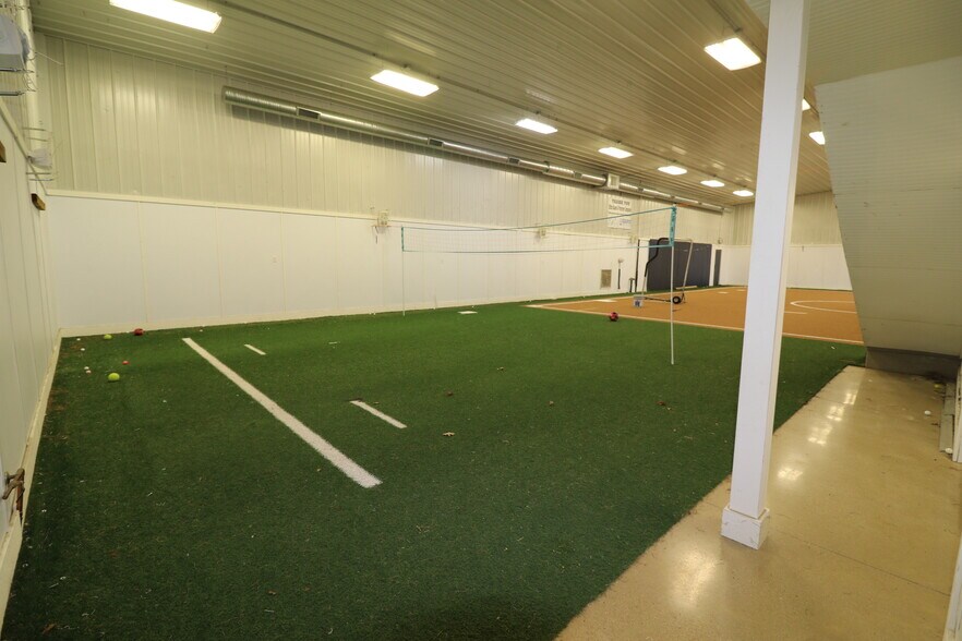 More Photos Of 1223 E Sciota Ave, Peoria Heights Industrial For Lease