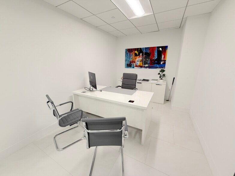 More Photos Of 1000 Brickell Ave, Miami Office For Lease