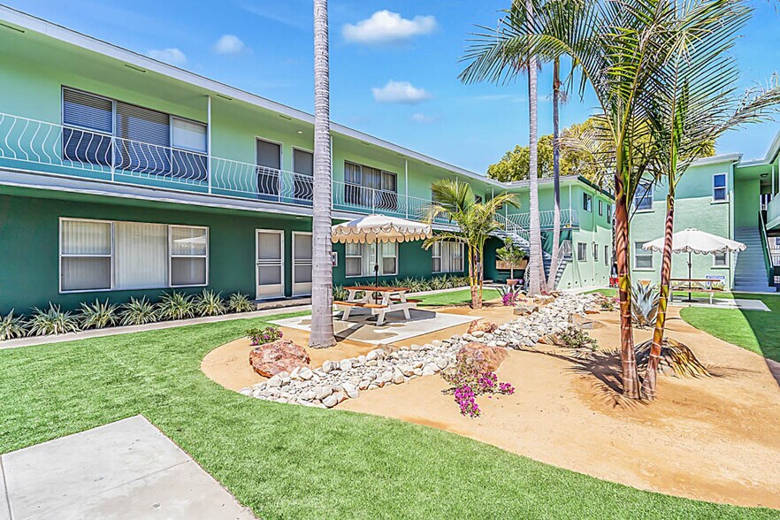 More Photos Of 1212 E 3rd St, Long Beach Apartments For Sale