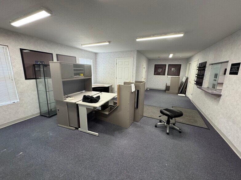 More Photos Of 22 Professional Park Dr, Maryville Office For Lease