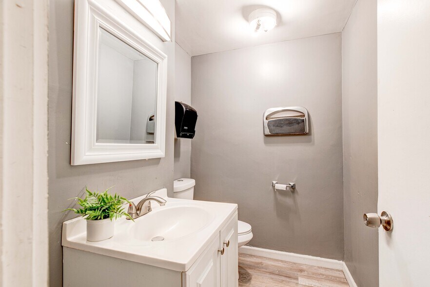 More Photos Of 1227 W Temple St, Los Angeles Loft Creative Space For Sale