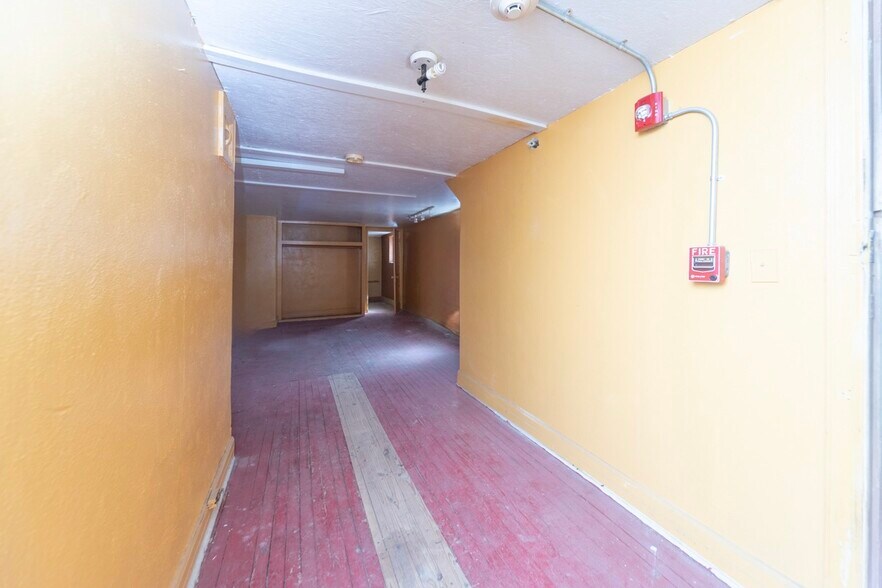 More Photos Of 220 SW 25th St, Oklahoma City Storefront Retail Office For Sale