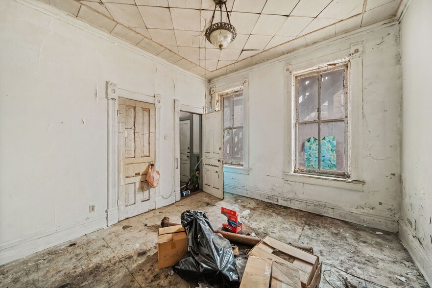 More Photos Of 2236 W 19th St, Chicago Apartments For Sale