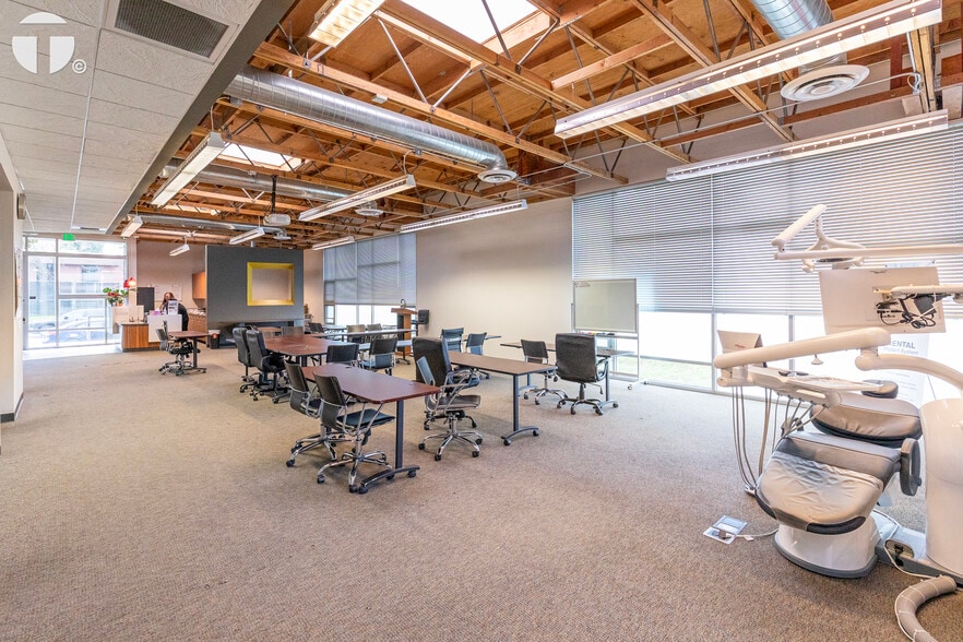 More Photos Of 109 Scripps Dr, Sacramento Office For Sale