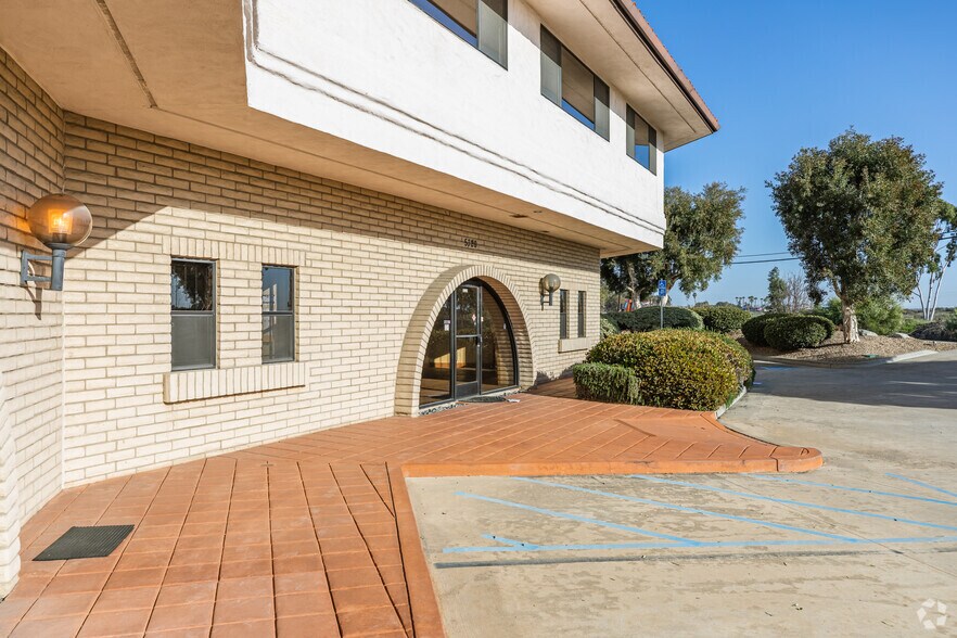 More Photos Of 5320 Eastgate Mall, San Diego Light Manufacturing For Lease