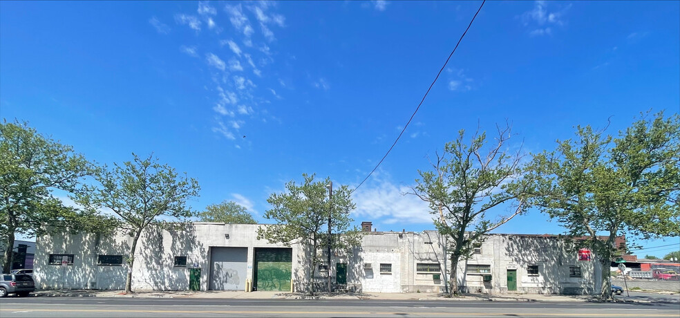 Primary Photo Of 189-203 Frelinghuysen Ave, Newark Warehouse For Sale