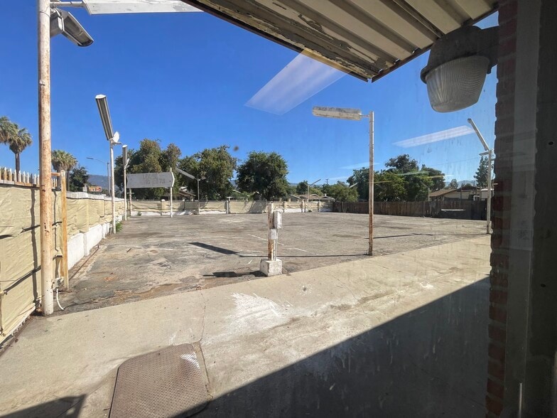 More Photos Of 1443 N E St, San Bernardino Freestanding For Sale