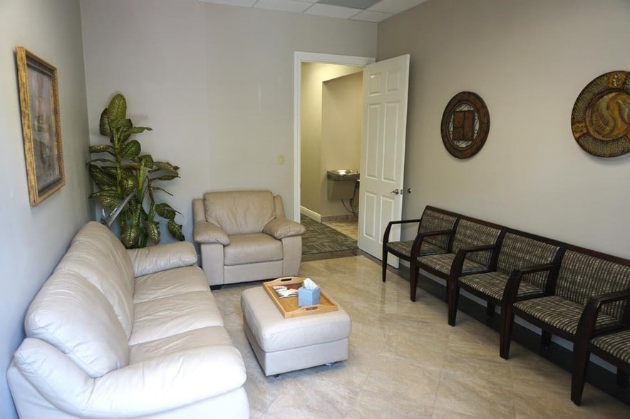 More Photos Of 807-833 Coral Ridge Dr, Coral Springs Office For Sale
