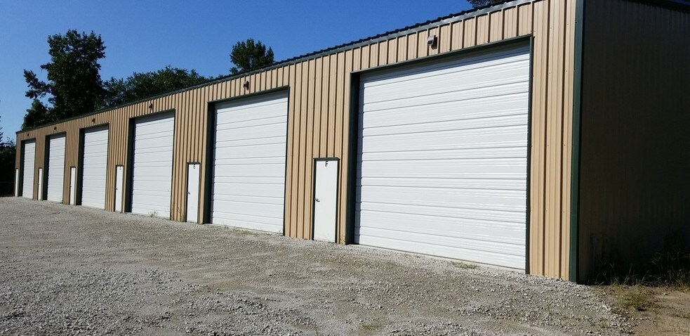 More Photos Of 878 Simpson St, Simpson Warehouse For Lease