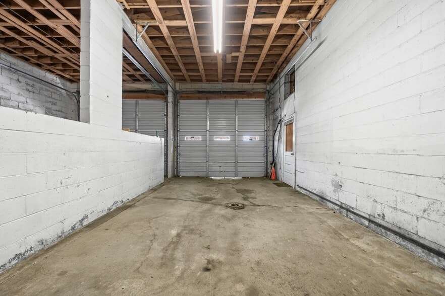 More Photos Of 340 Park Ave, Hot Springs Auto Repair For Sale