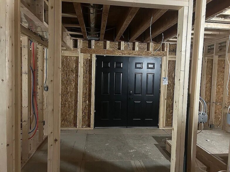 More Photos Of 143 S Garfield Ave, Columbus Apartments For Sale