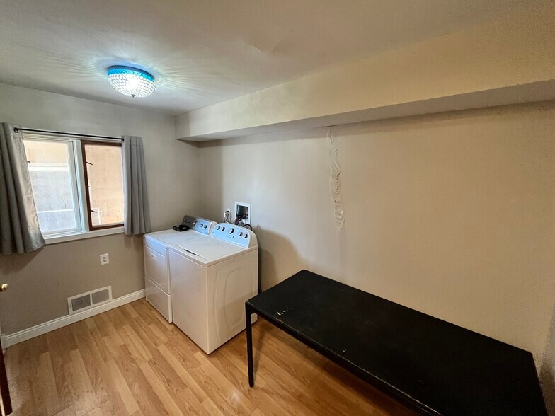 More Photos Of 260 Calumet St, Oswego Office For Sale