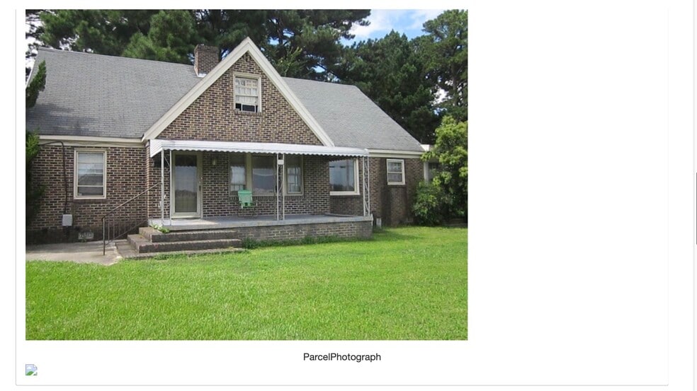 Primary Photo Of 801 Whitehead Ave NE, Wilson Sorority Fraternity House For Sale