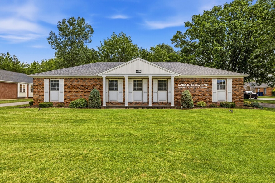 Primary Photo Of 690 Davison Rd, Lockport Office For Sale