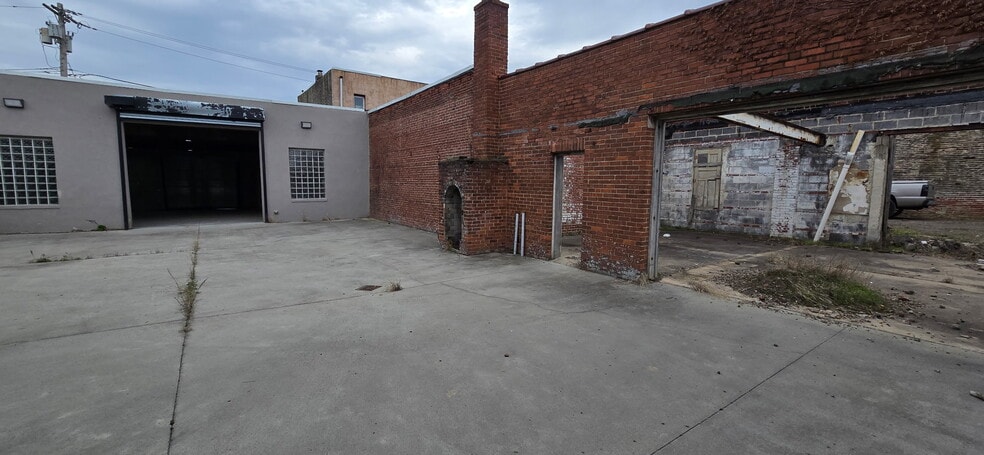 More Photos Of 2916 N Croskey St, Philadelphia Flex For Sale