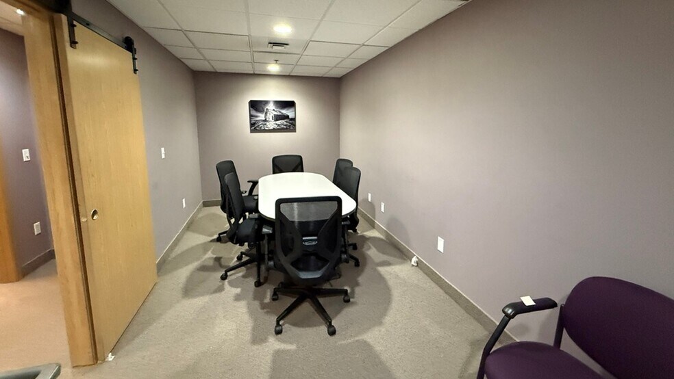More Photos Of 300 S Okanogan Ave, Wenatchee Office For Lease