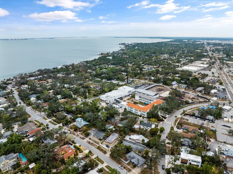 More Photos Of 974 Tennessee Ln, Sarasota Apartments For Sale