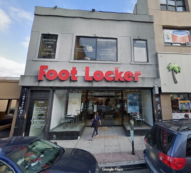 Primary Photo Of 3708-3710 Bergenline Ave, Union City Storefront Retail Office For Lease