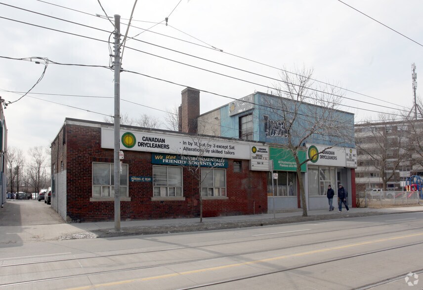 More Photos Of 1597 Queen St E, Toronto Storefront For Sale