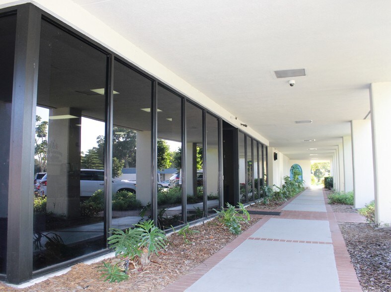 More Photos Of 600 8th Ave W, Palmetto Office For Sale