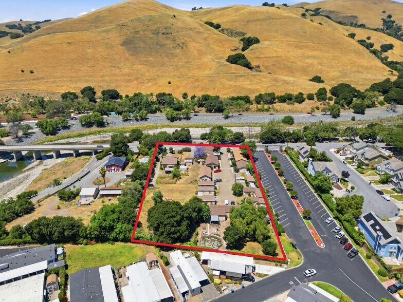 More Photos Of 559-585 Old Canyon Rd, Fremont Apartments For Sale
