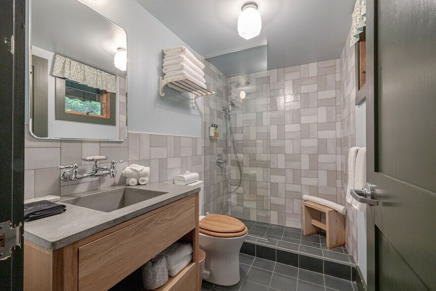 More Photos Of 37 Catamount Rd Hillsdale, Hillsdale Hotel For Sale