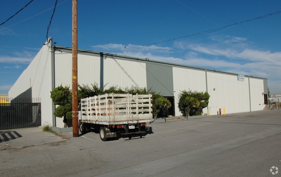 More Photos Of 15930 S Figueroa St, Gardena Manufacturing For Lease