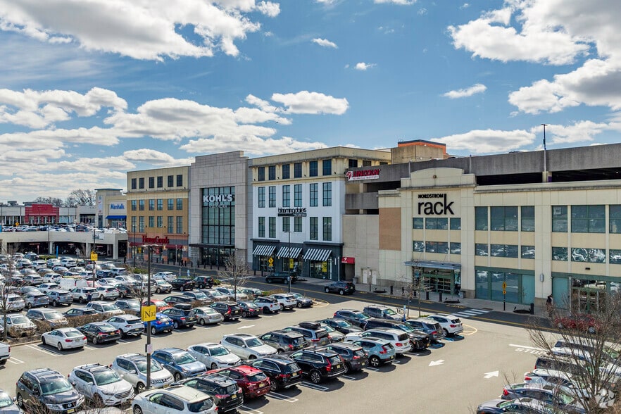More Photos Of 1 Bergen Town Ctr, Paramus General Retail For Lease