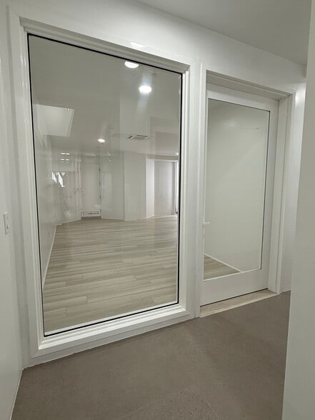 More Photos Of 3516 Sacramento St, San Francisco Storefront Retail Office For Lease