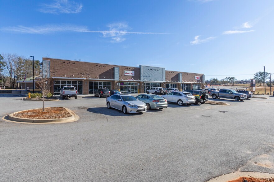 More Photos Of 6516 State Park Rd, Travelers Rest Storefront For Lease