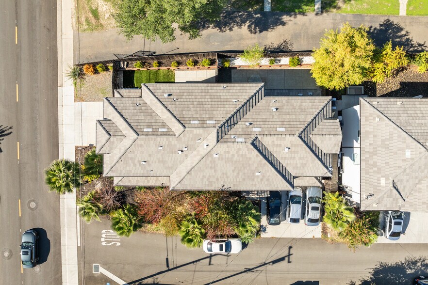 More Photos Of 5841 Del Campo Ln, Carmichael Multifamily For Sale