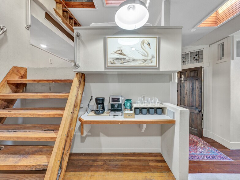 More Photos Of 106 W Main St, Pilot Point Storefront For Sale