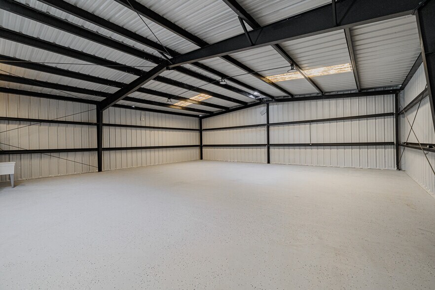 More Photos Of 104 N Shaver St, Pasadena Industrial For Lease