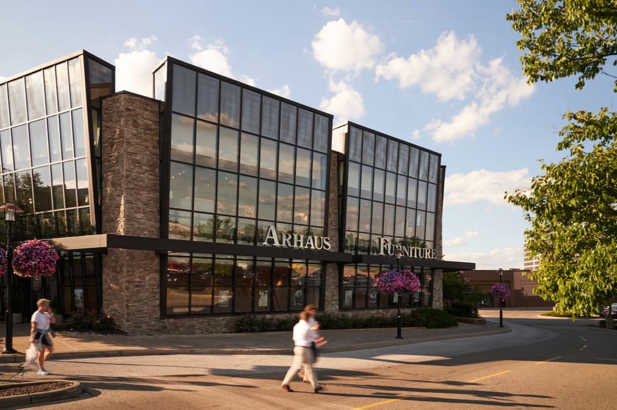 More Photos Of 7875 Montgomery Rd, Cincinnati Unknown For Lease