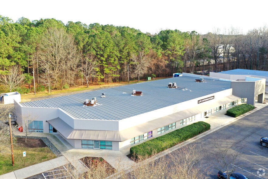 More Photos Of 4823 Meadow Dr, Durham Unknown For Lease