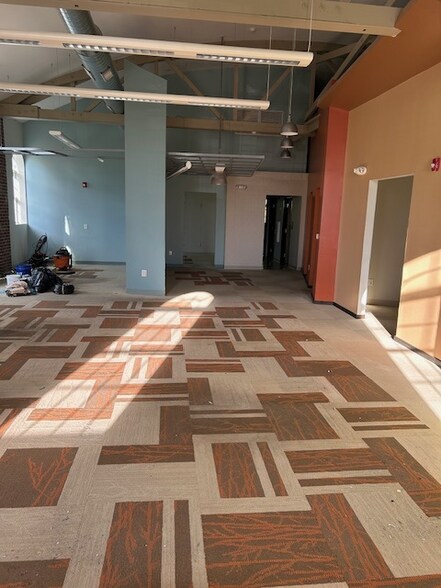 More Photos Of 920 West Chester Pike, Havertown Office For Lease