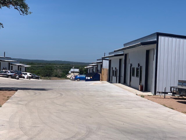 More Photos Of 12440 Trail Driver, Austin Warehouse For Lease