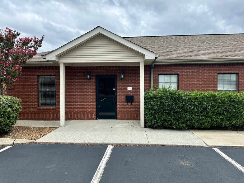 More Photos Of 6441 Bonny Oaks Dr, Chattanooga Medical For Lease