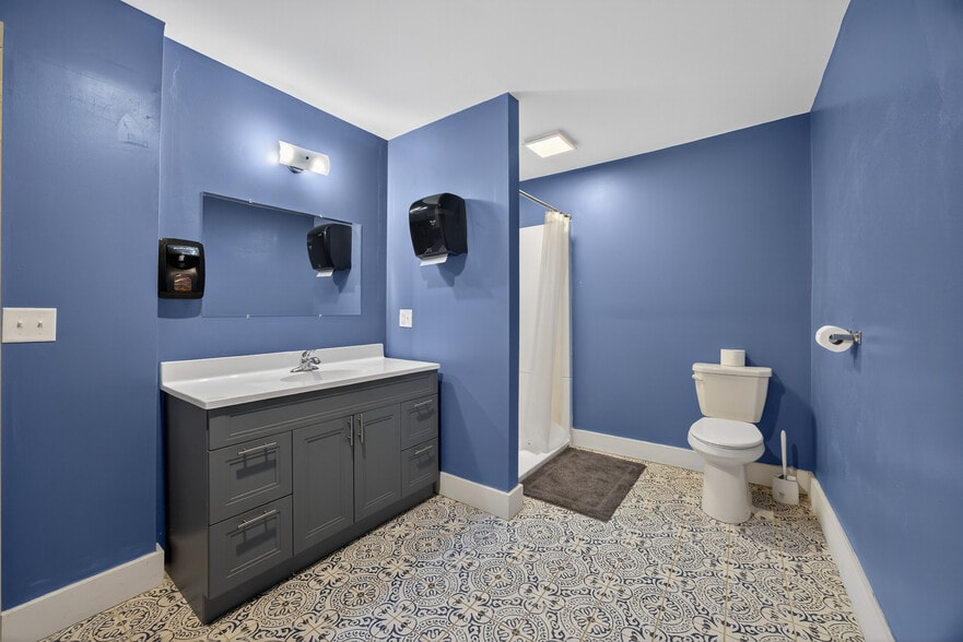 More Photos Of 201 N Main St, Alma Hotel For Sale