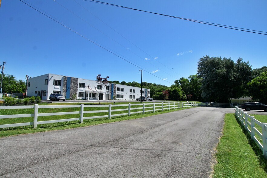 More Photos Of 1063 Louisville Hwy, Goodlettsville Flex For Sale