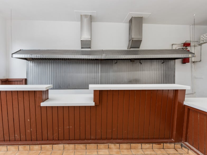 More Photos Of 202-204 E Imperial Ave, El Segundo Storefront For Lease