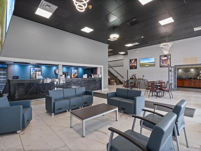 More Photos Of 2105 1st Ave, Rock Falls Hotel For Sale