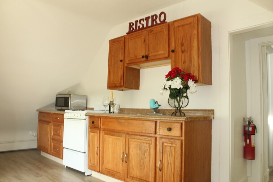 More Photos Of 137 Livingston Ave, New Brunswick Office Residential For Sale