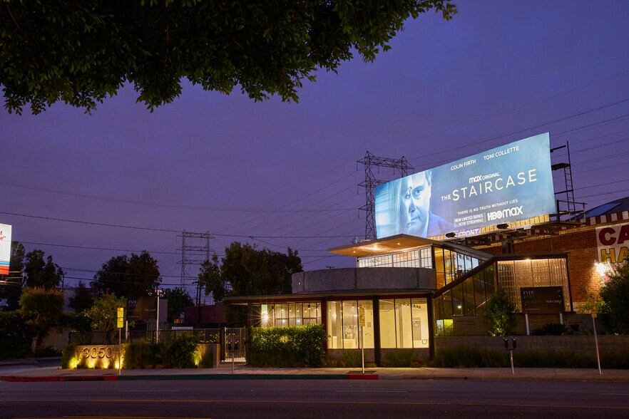 More Photos Of 3050 S La Cienega Blvd, Culver City Storefront Retail Office For Sale