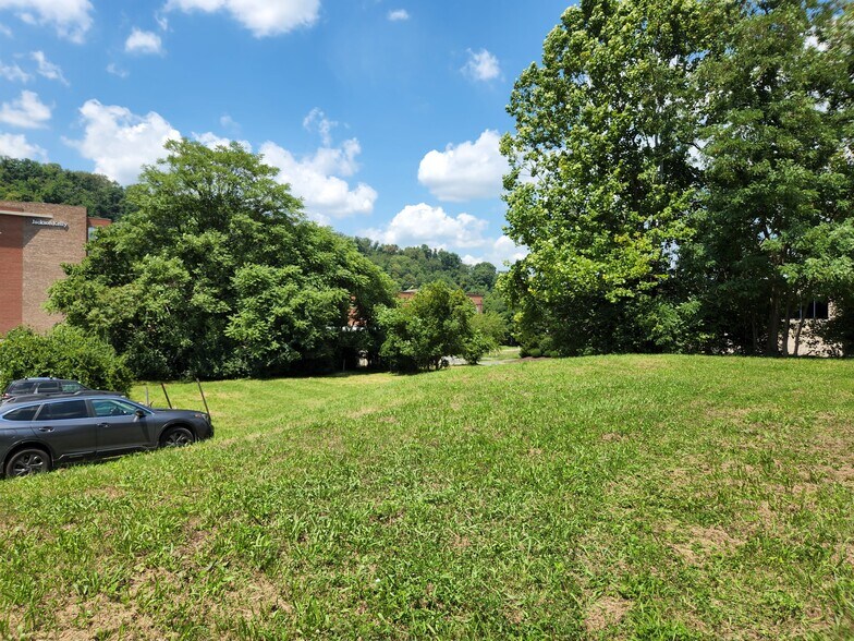 More Photos Of 145 Clay St, Morgantown Land For Sale