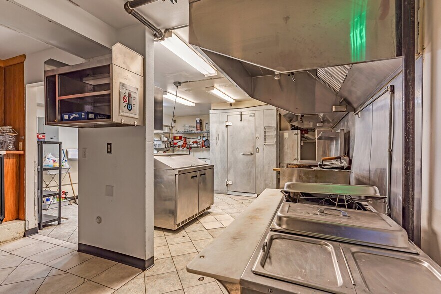 More Photos Of 224 S Union Ave, Pueblo Restaurant For Sale